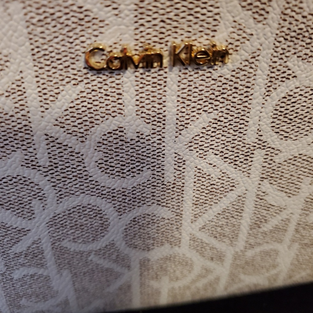CALVIN KLEIN Leather Crossbody